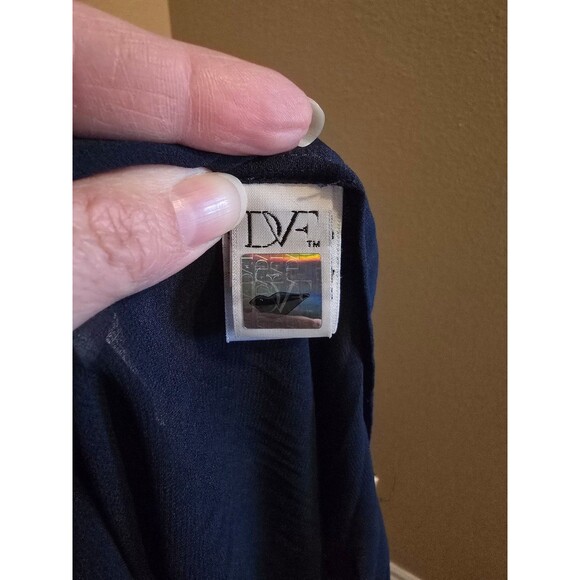 Diane von Furstenberg women's size small 100% silk floral blouse - Picture 7 of 8